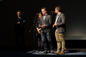 David Oelhofen, režiser filma "Daleko od ljudi"